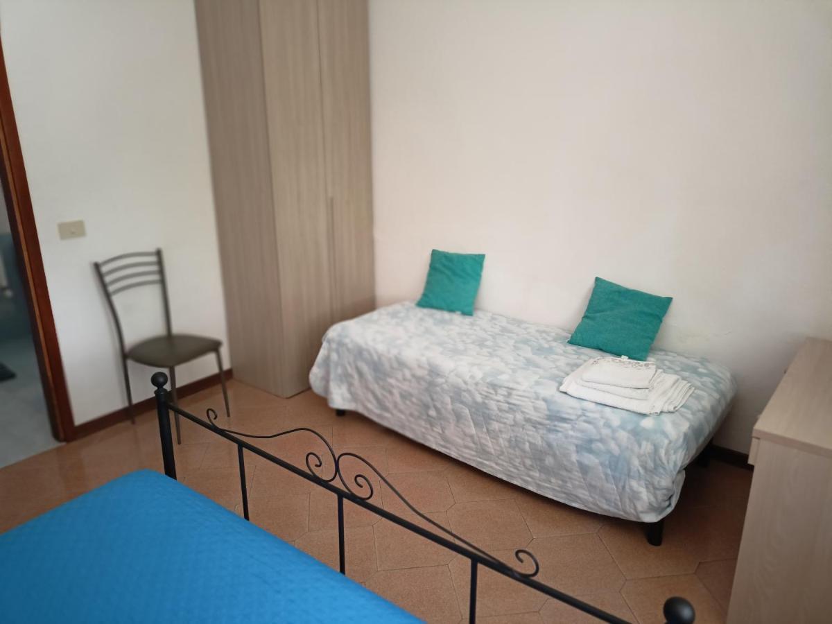 Marco - Camere Con Bagno Privato Vicino Al Centro Foligno Dış mekan fotoğraf