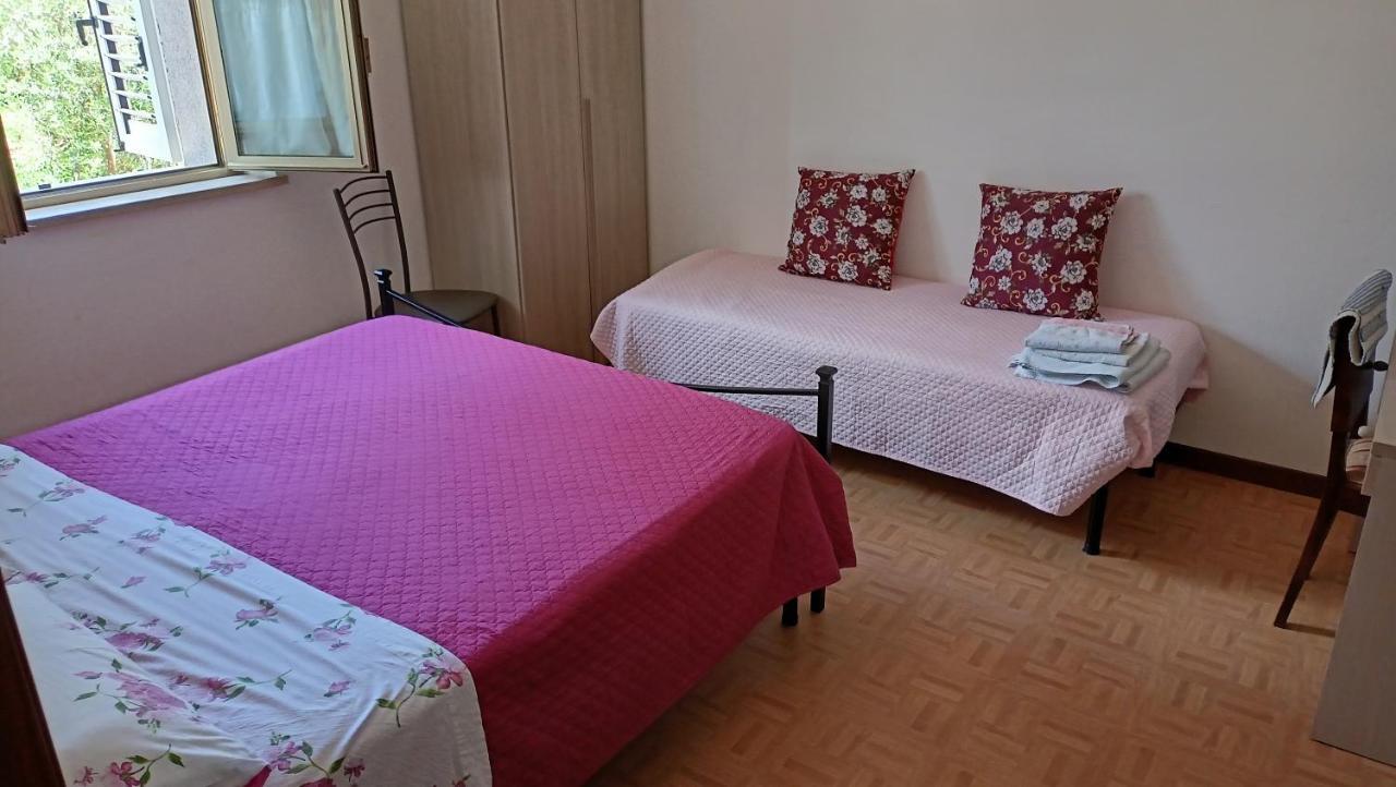 Marco - Camere Con Bagno Privato Vicino Al Centro Foligno Dış mekan fotoğraf