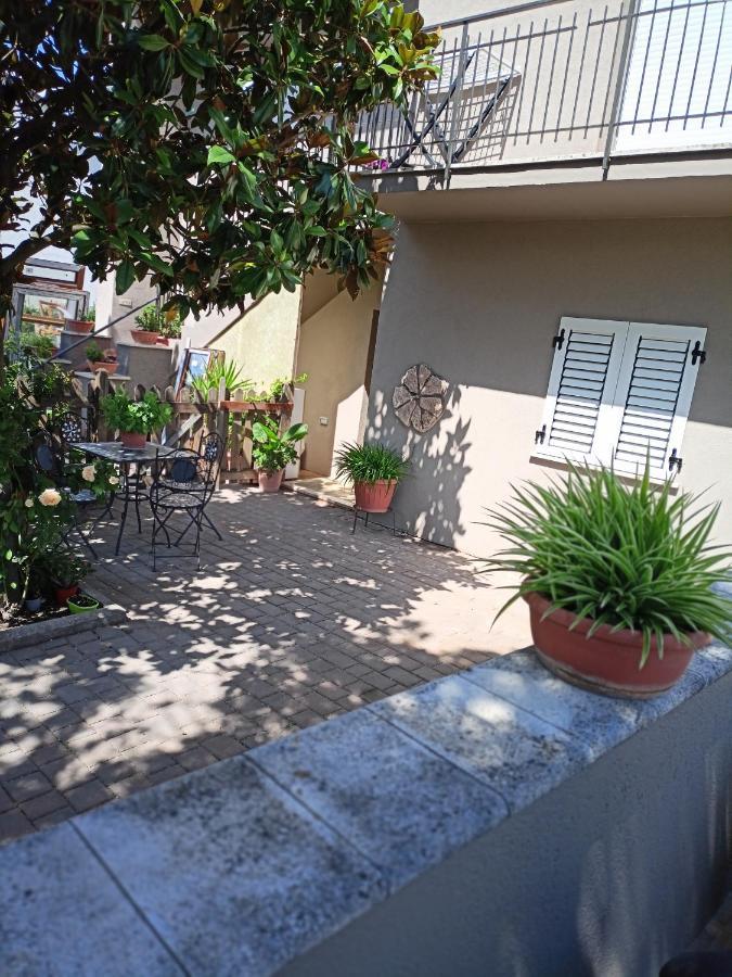 Marco - Camere Con Bagno Privato Vicino Al Centro Foligno Dış mekan fotoğraf