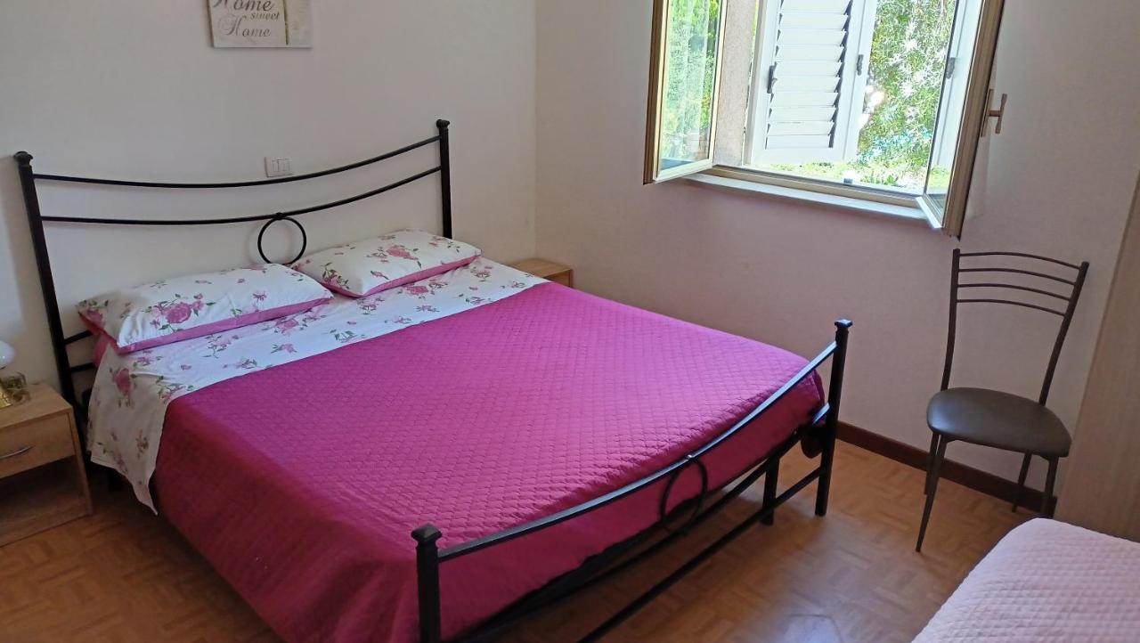 Marco - Camere Con Bagno Privato Vicino Al Centro Foligno Dış mekan fotoğraf