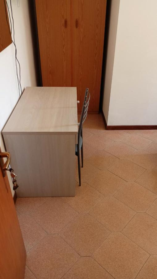 Marco - Camere Con Bagno Privato Vicino Al Centro Foligno Dış mekan fotoğraf